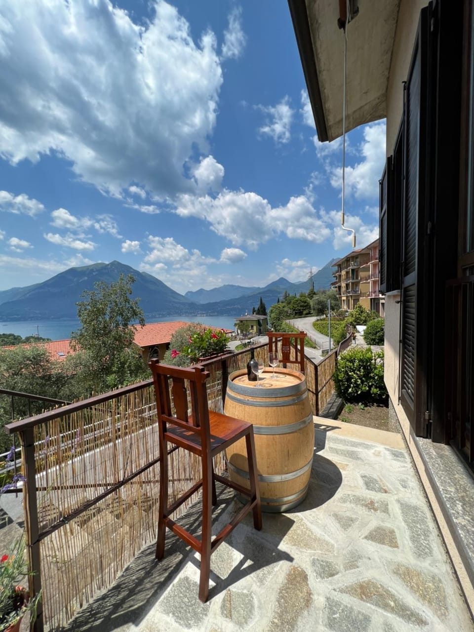 Property building, Natural landscape, Balcony/Terrace, Mountain view