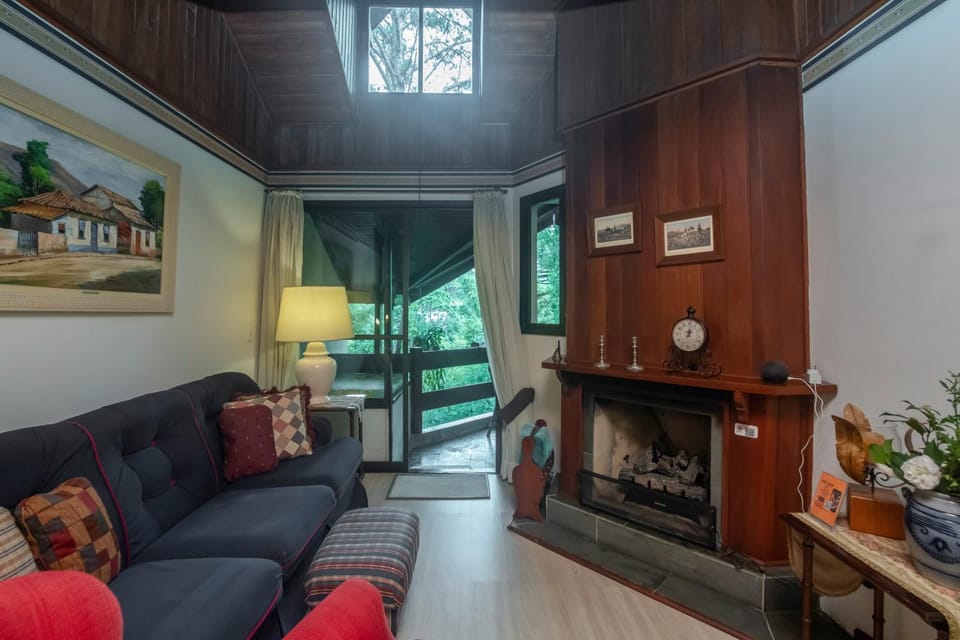 Living room, Seating area, Family, fireplace