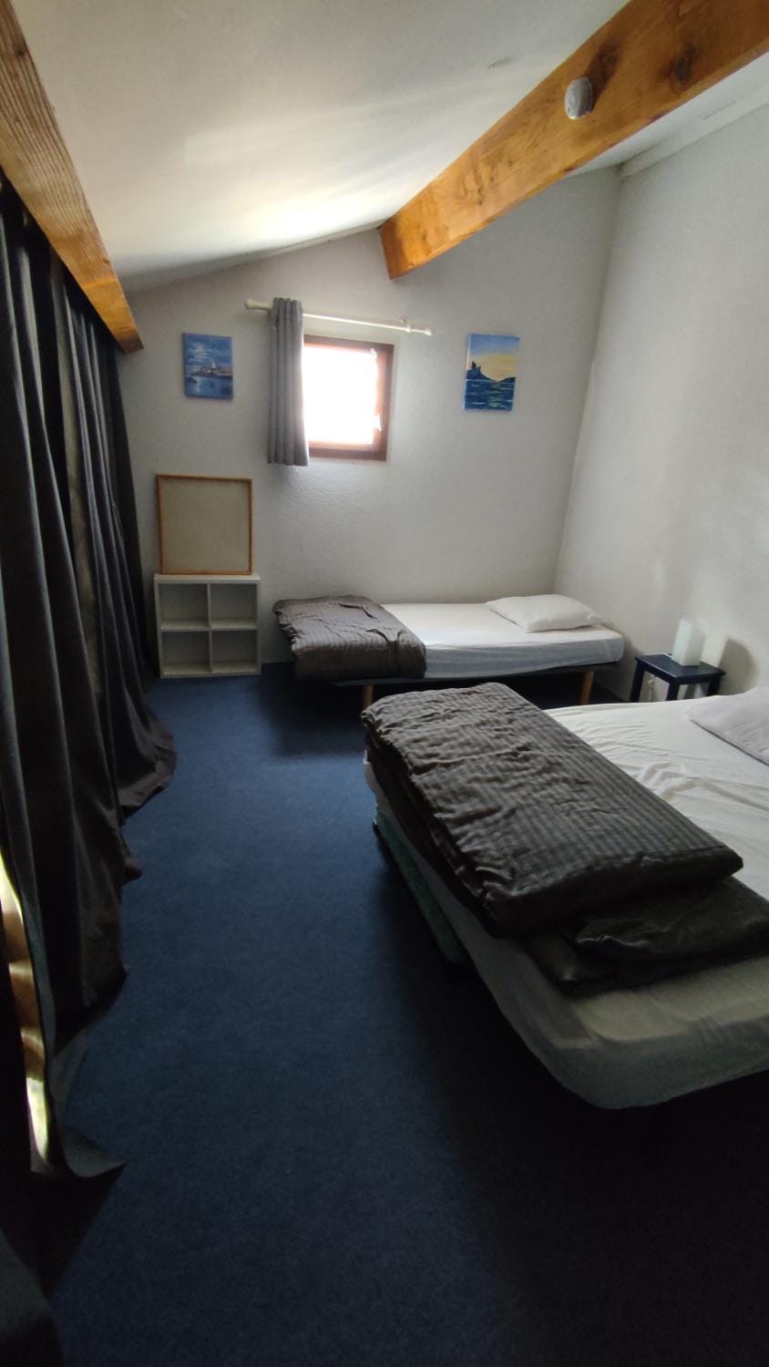 maison de vacances climatisée 5 pers avec piscine commune et vélos House in Gruissan
