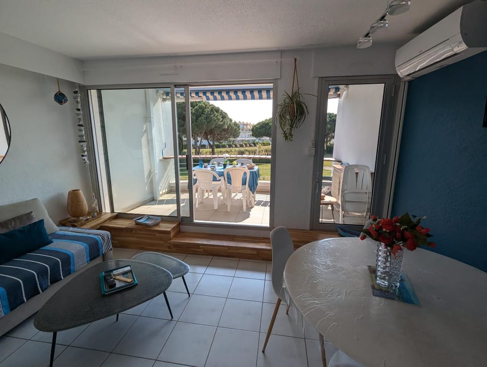 Balcony/Terrace, Living room