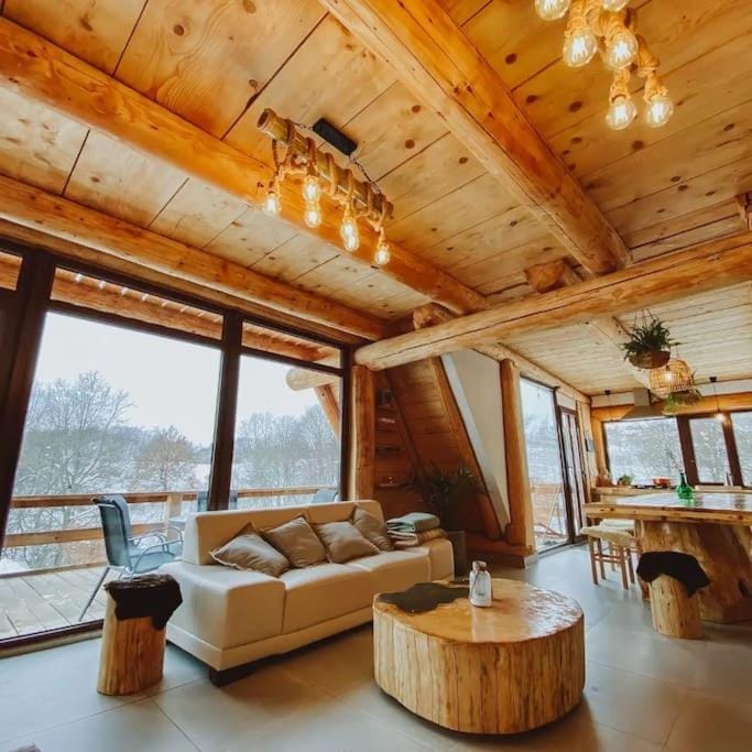 Aframehouse Chalet in Romania