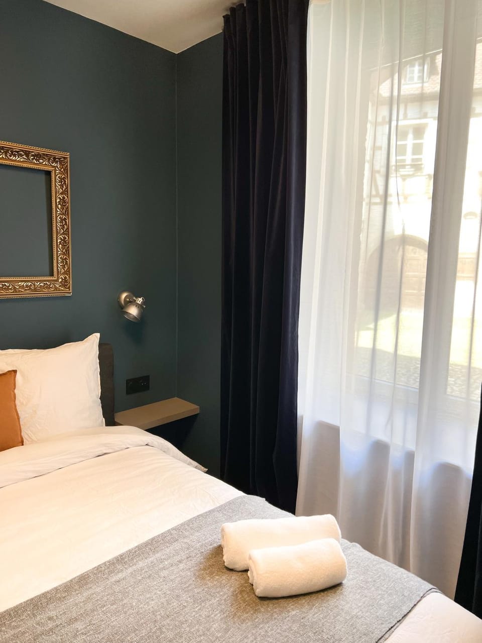 Le Baumann Concept: Appartement de Charme dans un Monument Historique Apartment in Colmar