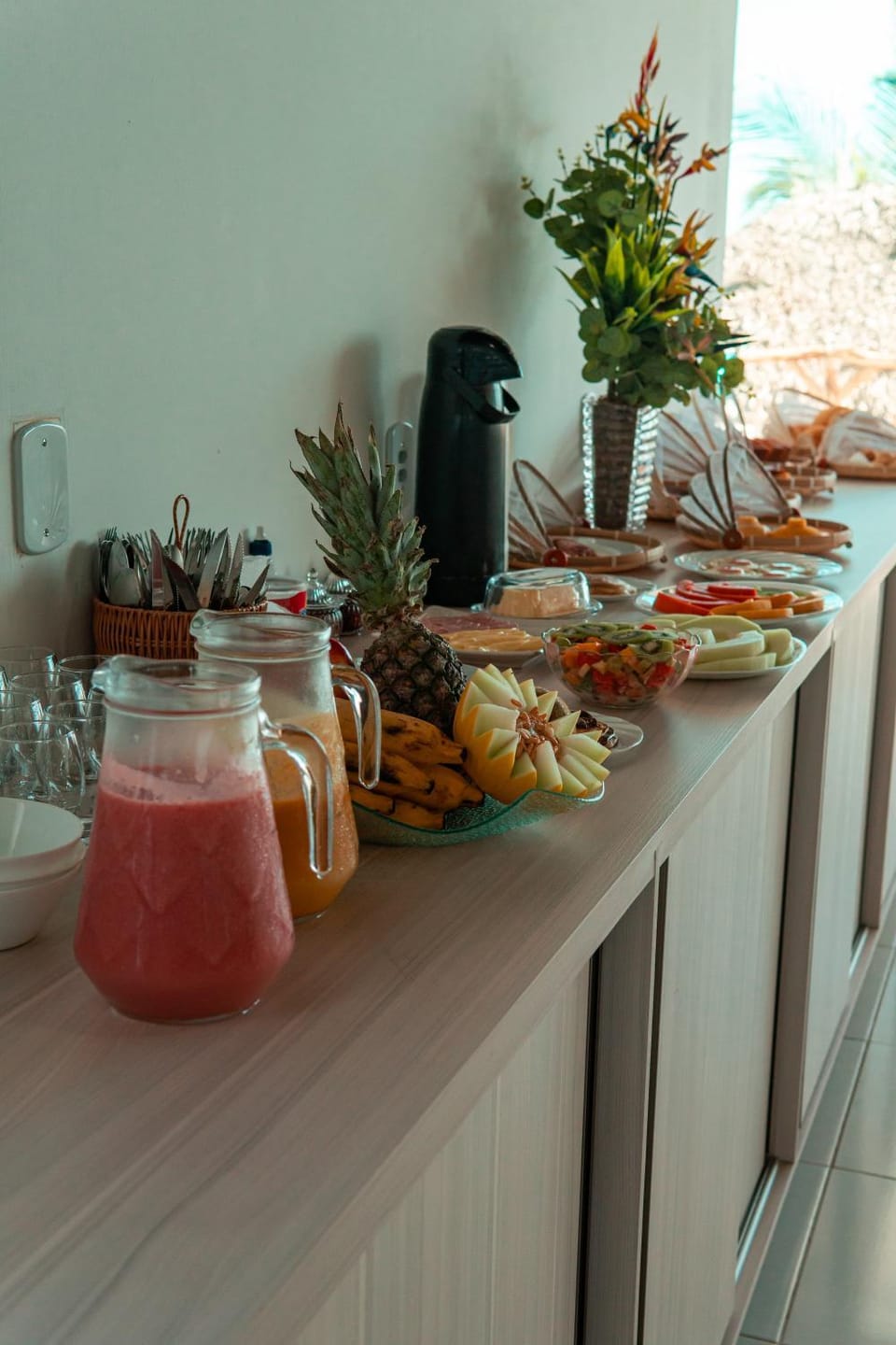 Coffee/tea facilities, Food and drinks, Breakfast, Continental breakfast, Buffet breakfast, Drinks