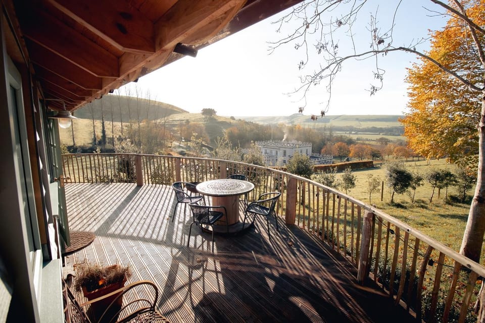 Cottage Orné Campground/ 
RV Resort in West Dorset District
