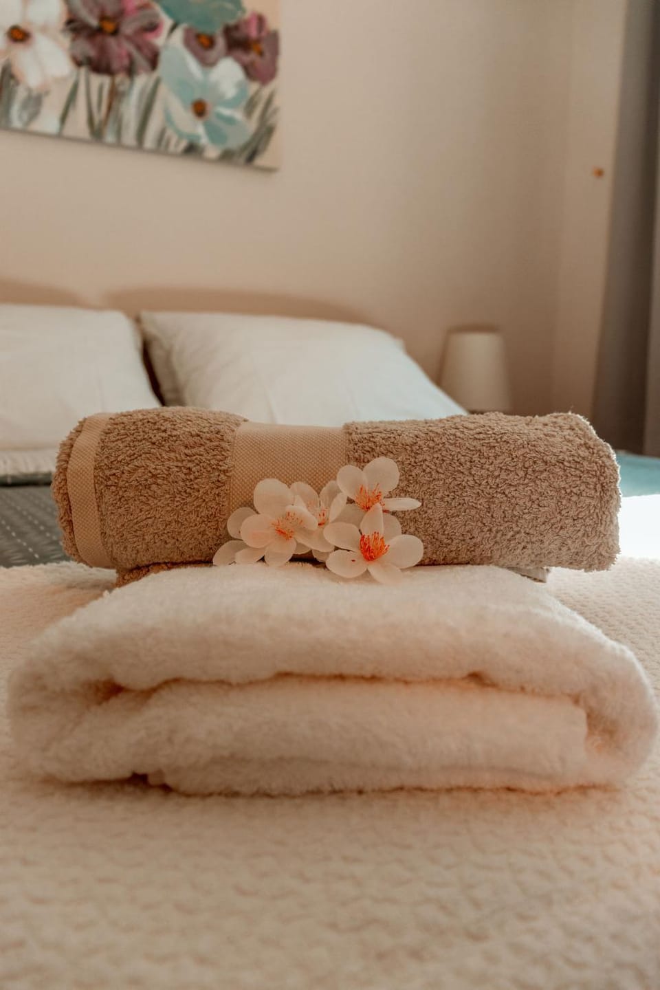 Decorative detail, furniture, heating, towels