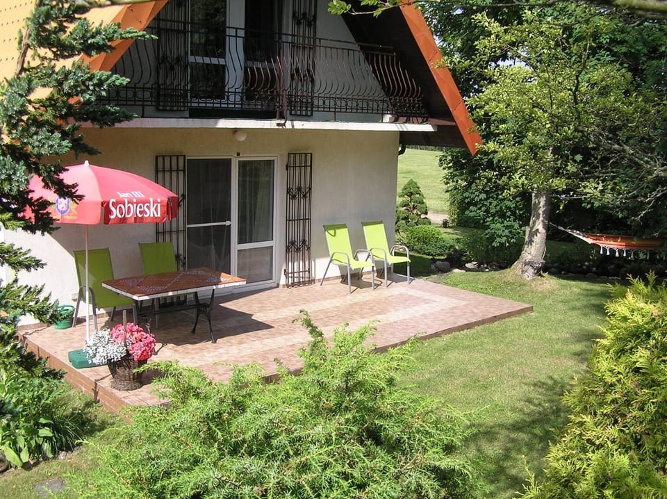 Property building, Patio, Spring, Activities, Garden, Balcony/Terrace, sunbed