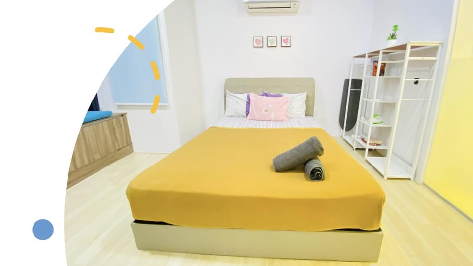 Bed, Photo of the whole room, Bedroom, air conditioner