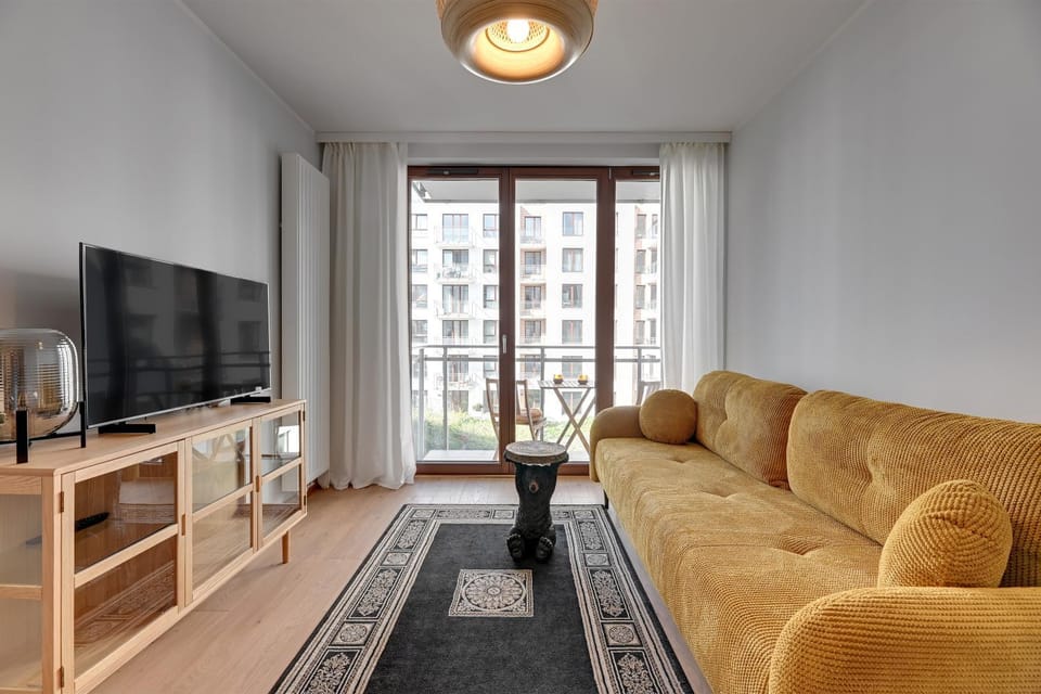 Communal lounge/ TV room, TV and multimedia, Living room, Seating area, Evening entertainment