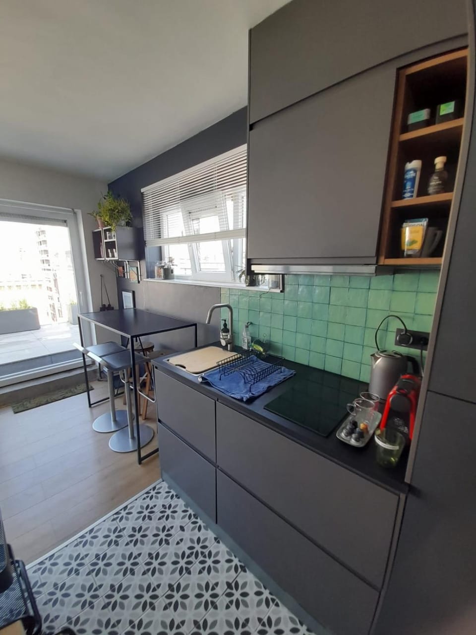 Kitchen or kitchenette