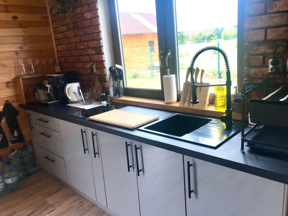 Kitchen or kitchenette, pet friendly, stove
