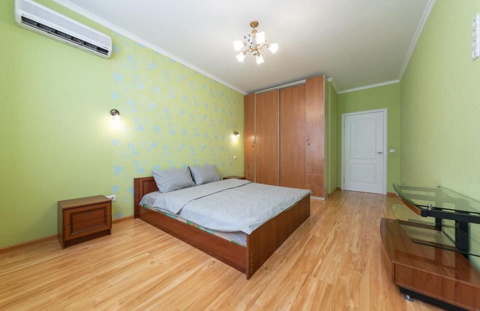 Большая 3к с генератором Гмыри,2 Осокорки Apartment in Kiev City - Kyiv