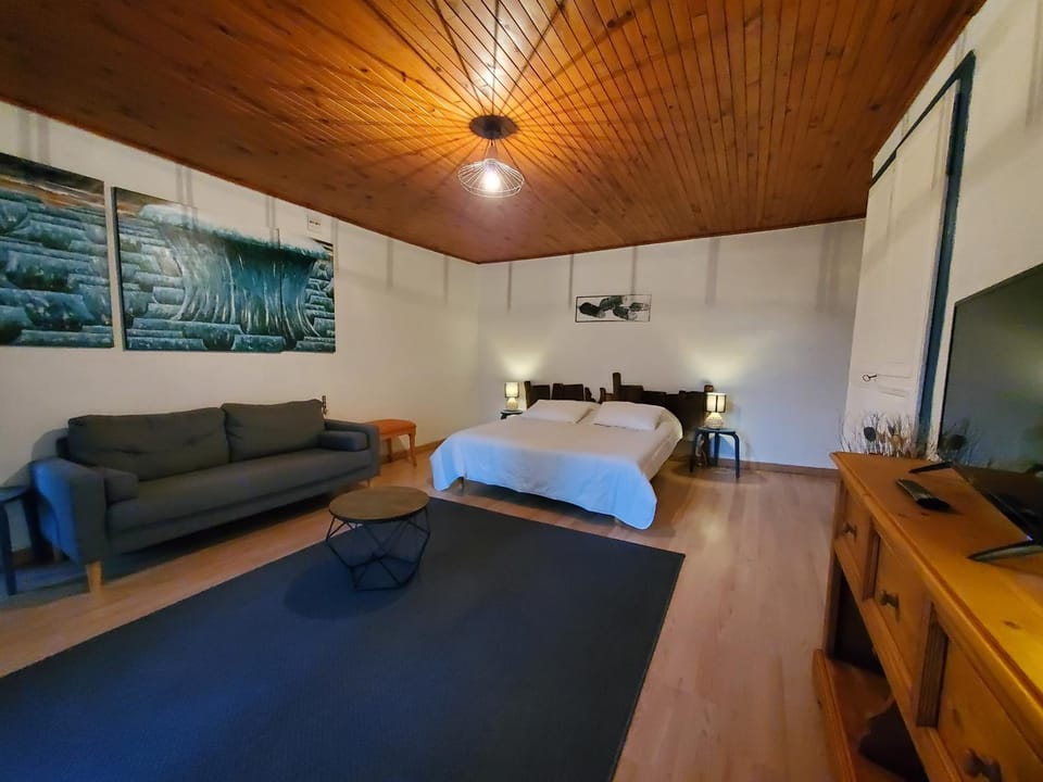 Les Chambres d'Hôtes Le Triskèle Bed and Breakfast in Provence-Alpes-Côte d'Azur