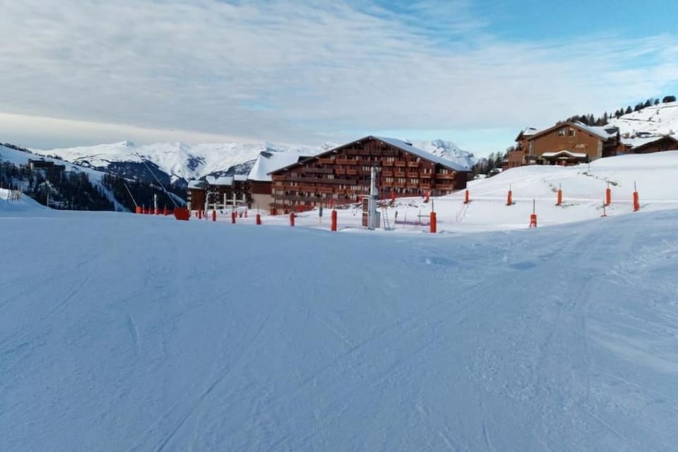 Skiing