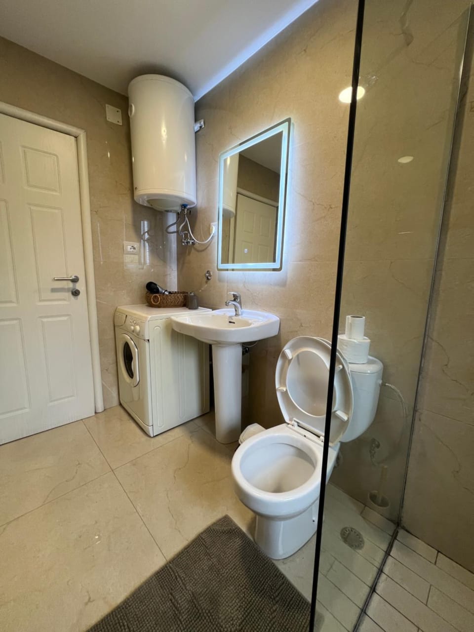 Shower, Toilet, Bathroom, bidet, towels