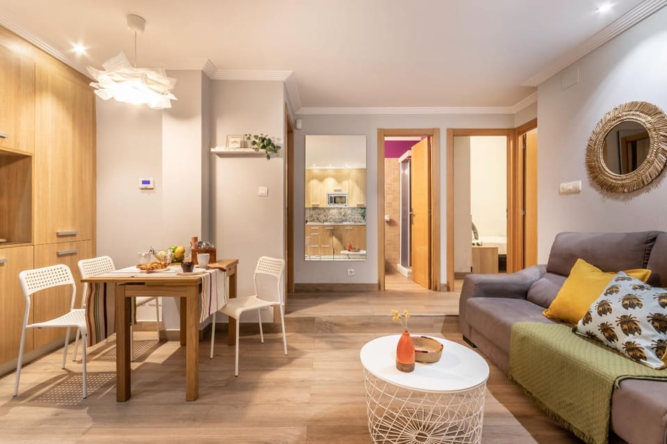 Living room, Dining area