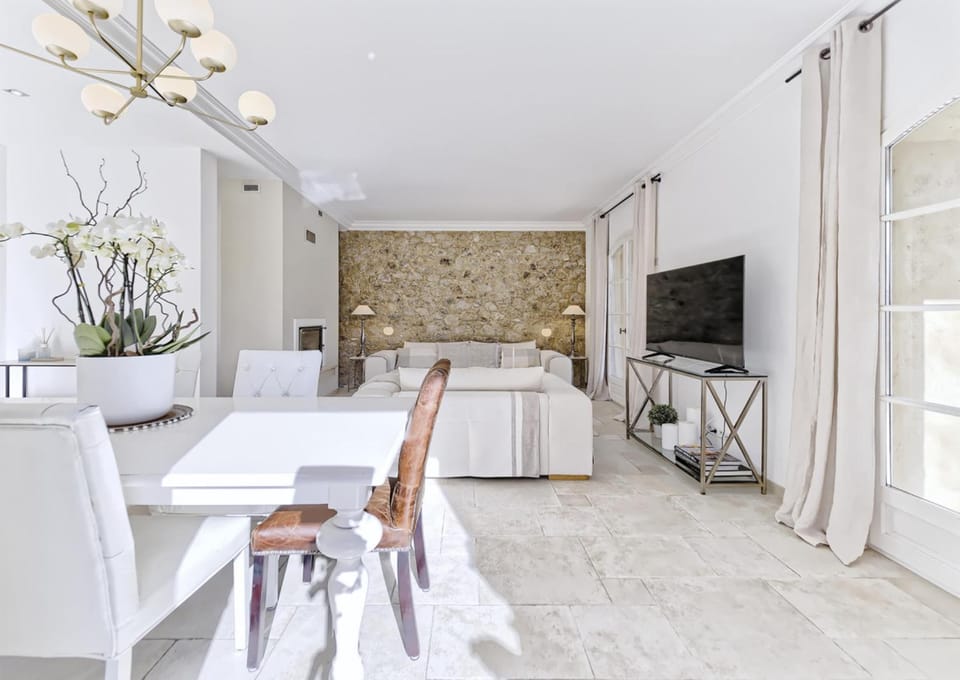 Living room, fireplace