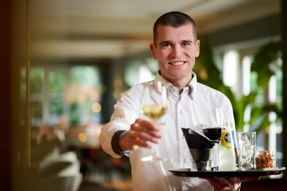 Staff, Lounge or bar