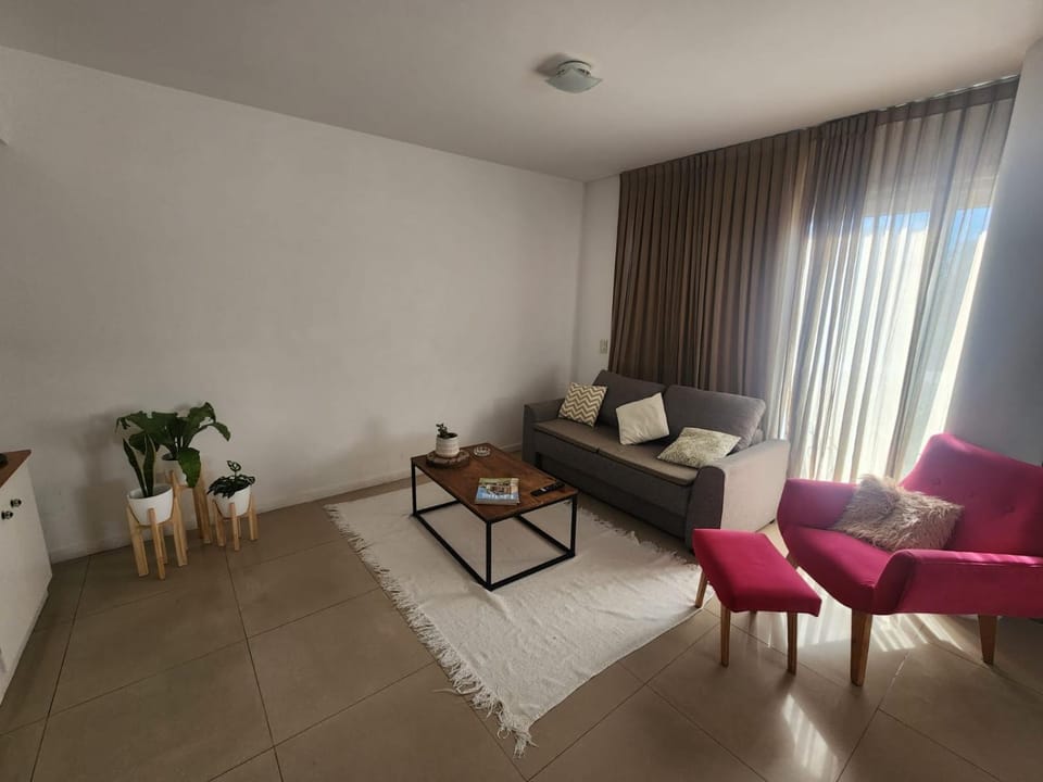 Departamento 2 ambientes zona Güemes con cochera Apartment in Mar del Plata