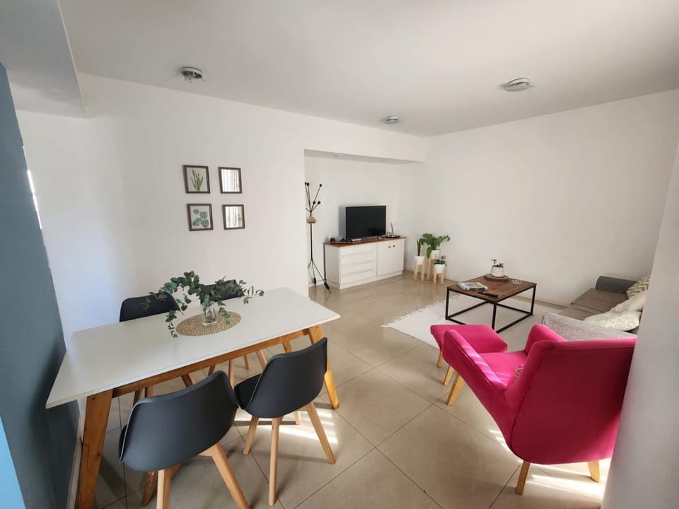 Departamento 2 ambientes zona Güemes con cochera Apartment in Mar del Plata