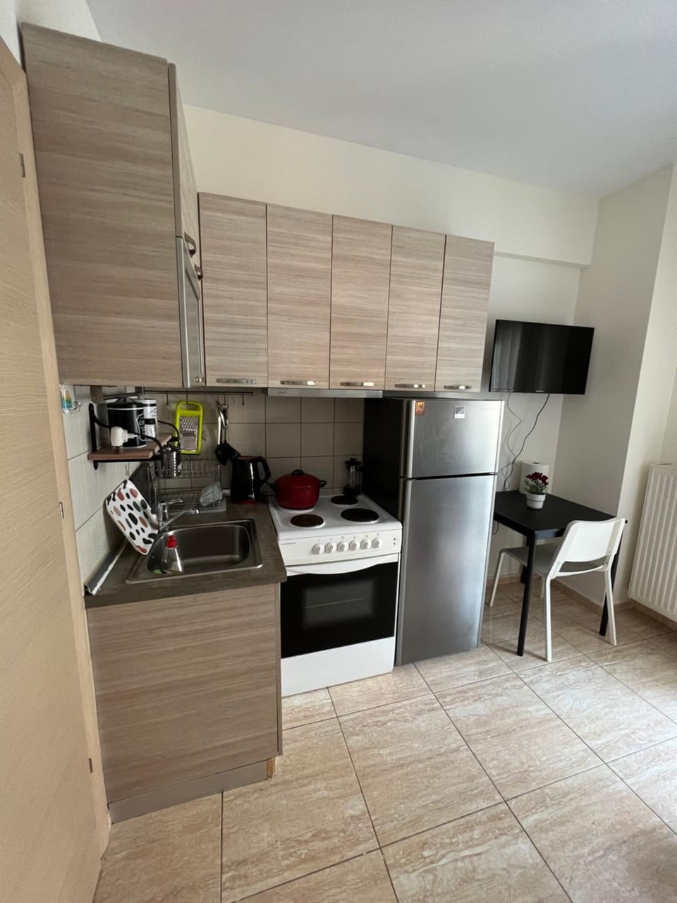 Kitchen or kitchenette, Dining area, pet friendly, stove