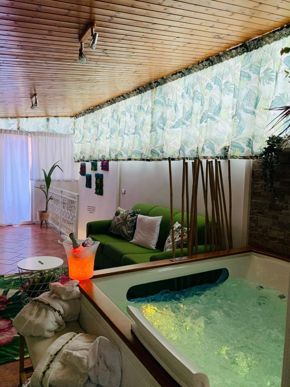 Natural landscape, Hot Tub