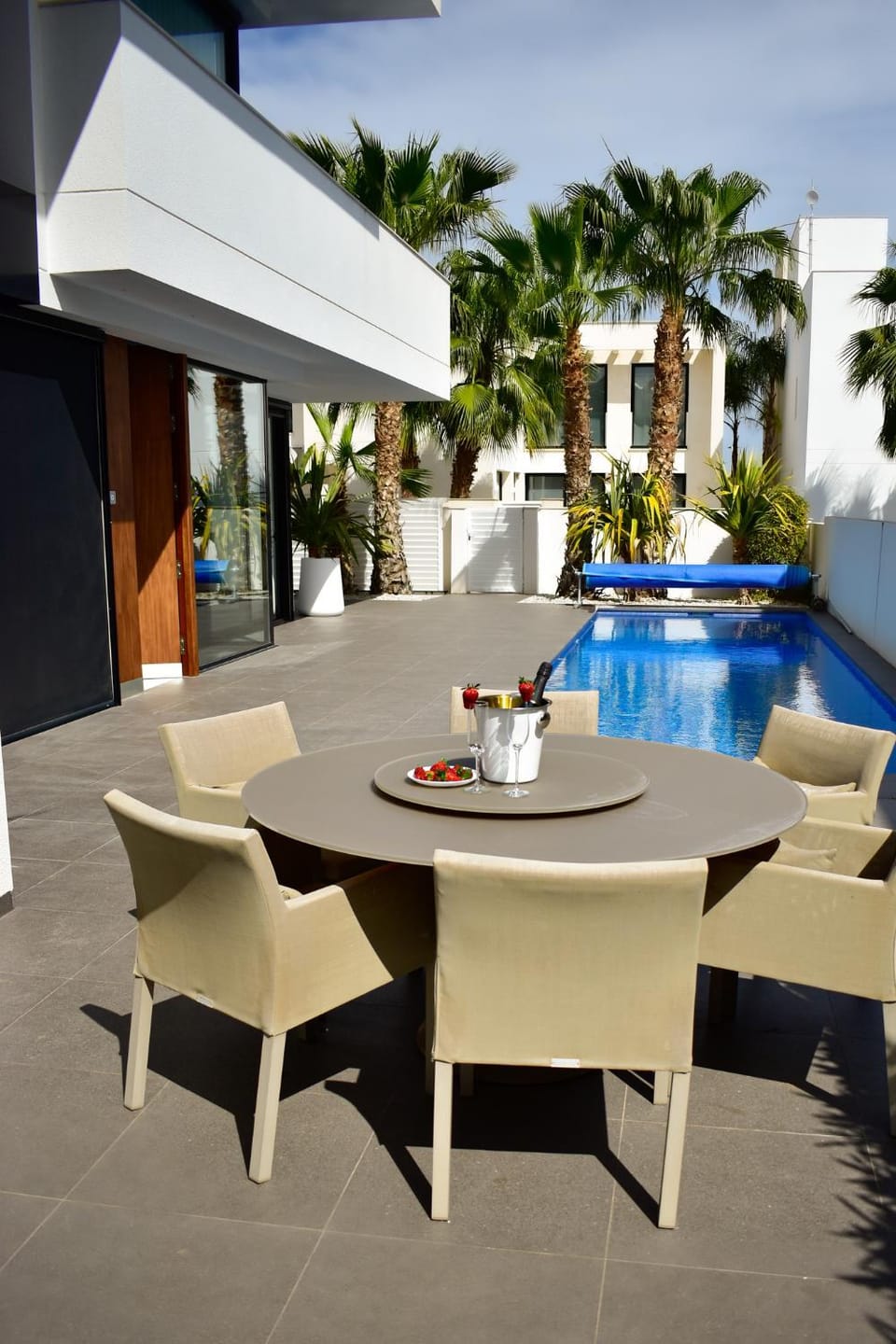 Balcony/Terrace, Pool view, Swimming pool