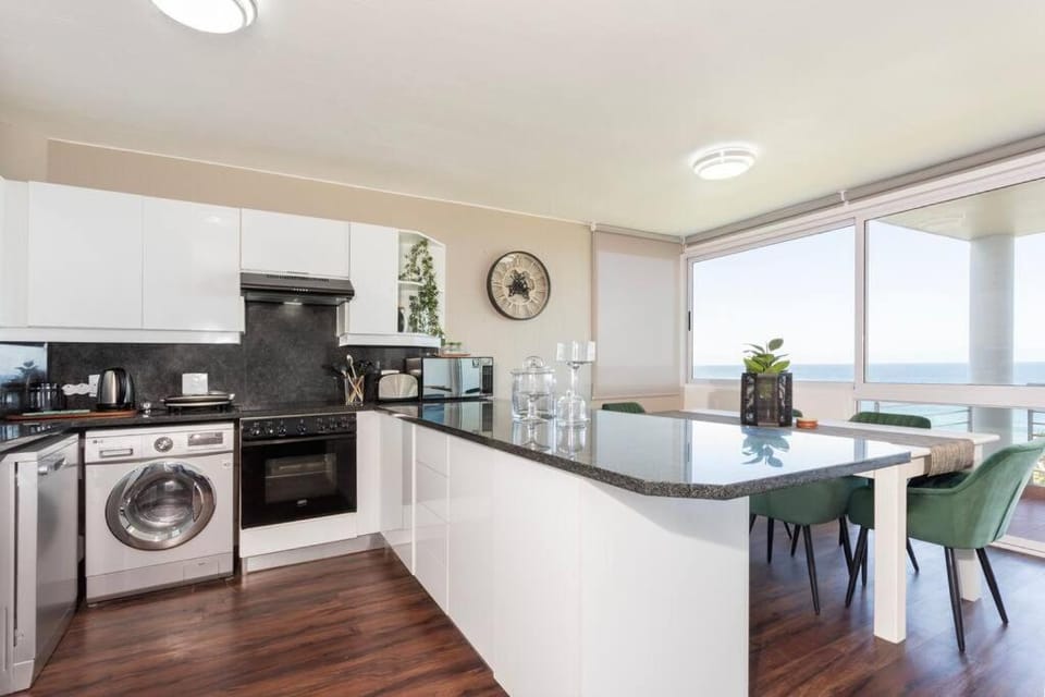 Kitchen or kitchenette, minibar, pet friendly, stove, toaster, washing machine