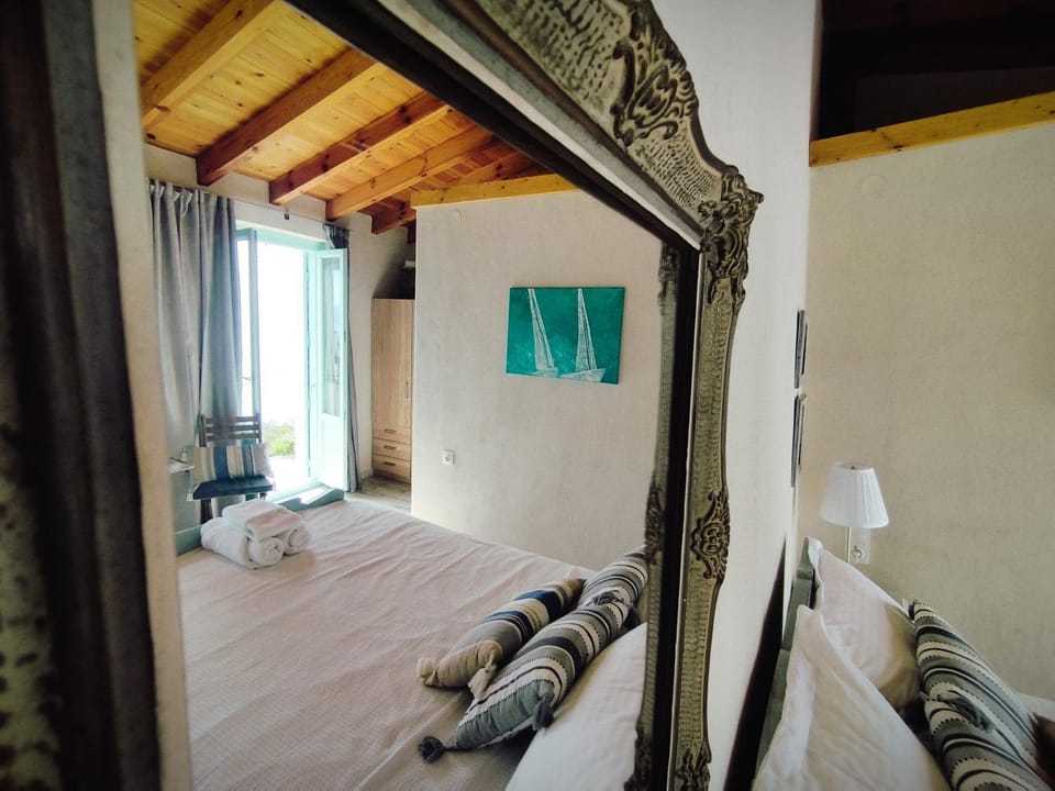 Νοσταλγός-Πέτρινο σπίτι με θέα στο Αιγαίο Apartment in Sporades, Greece