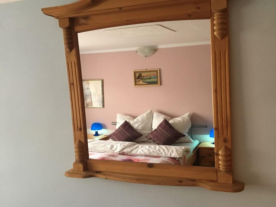 Bed, Decorative detail