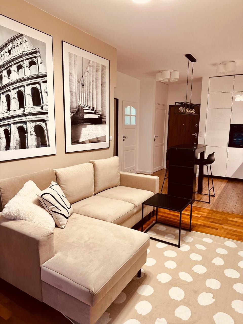 Communal lounge/ TV room
