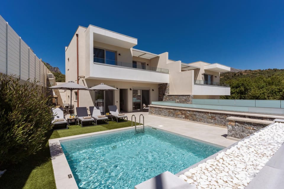 Property building, Day, Natural landscape, Pool view, Swimming pool, sunbed