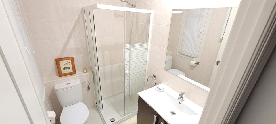 Shower, Bathroom, towels