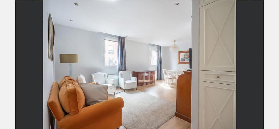 Living room, Lounge or bar