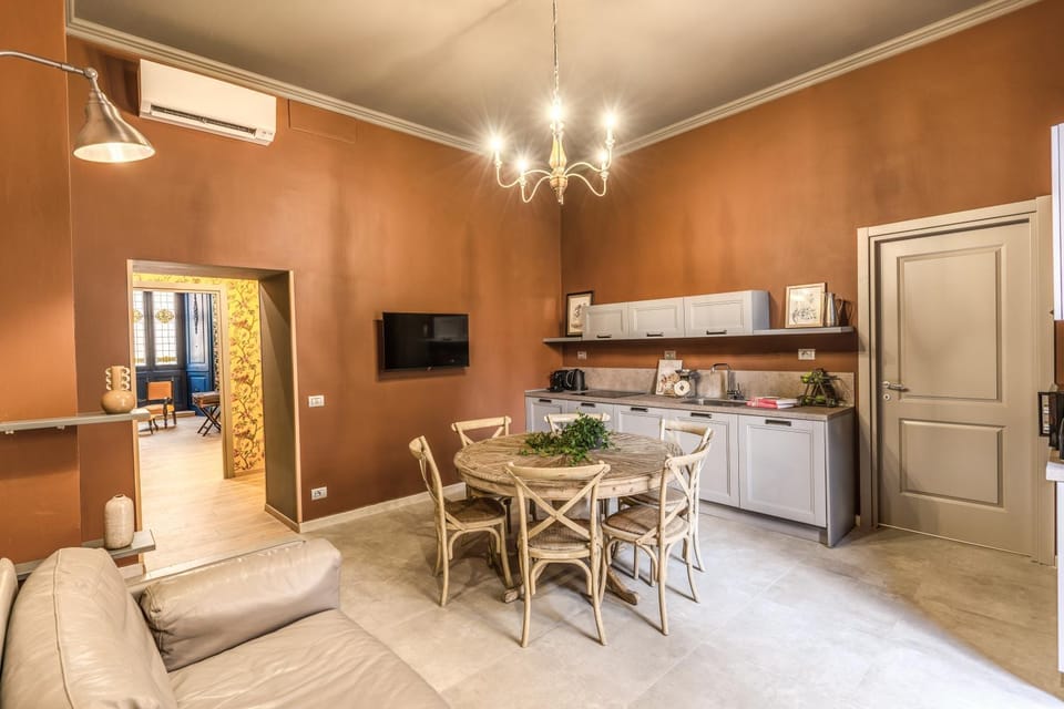 Kitchen or kitchenette, Living room, minibar, oven, stove, air conditioner