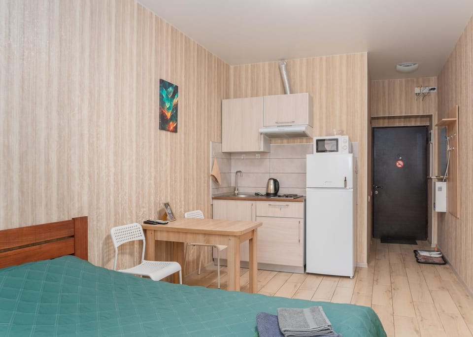 Bed, Kitchen or kitchenette, Dining area, kitchen