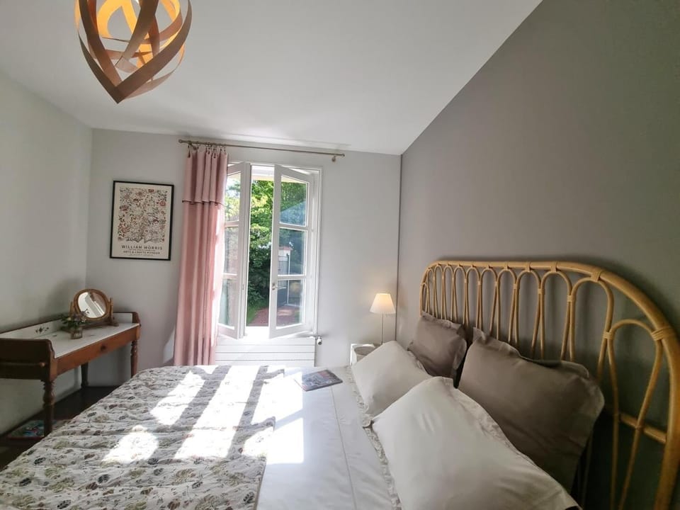 La Petite Bulle : Gîte Confortable et Moderne à Saint-Galmier - FR-1-496-293 House in Auvergne-Rhône-Alpes