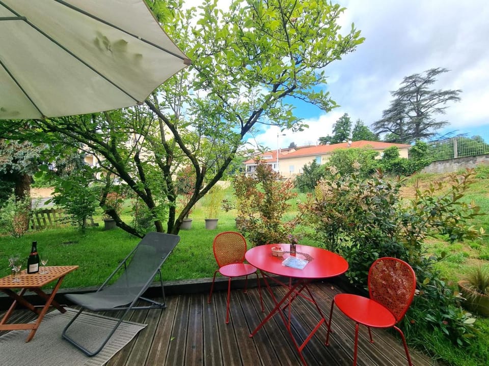 La Petite Bulle : Gîte Confortable et Moderne à Saint-Galmier - FR-1-496-293 House in Auvergne-Rhône-Alpes