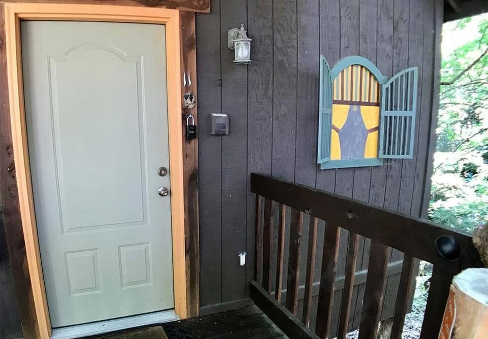 Chateau Treehouse #11 @ Oak Crest Cottages and Treehouses Apartment in Eureka Springs