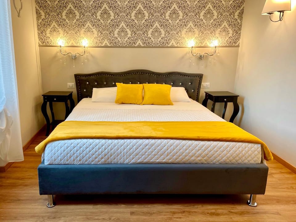 Bed, Bedroom