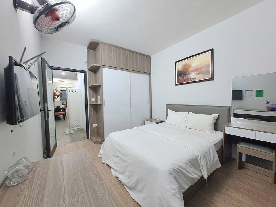 Bed, TV and multimedia, Photo of the whole room, Bedroom, wardrobe