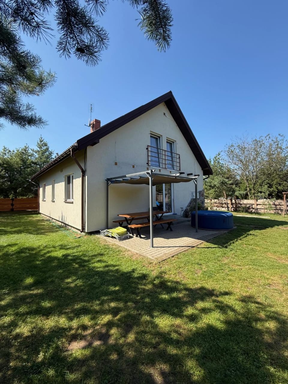 Property building, Day, Garden, Garden view