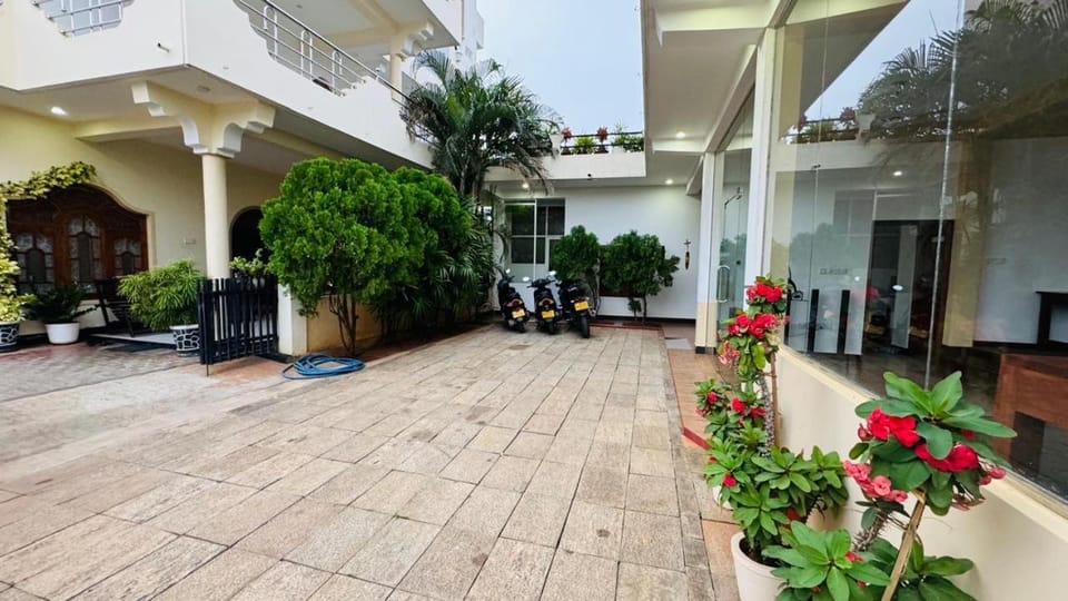 Athena Guest House Bed and Breakfast in Sri Lanka