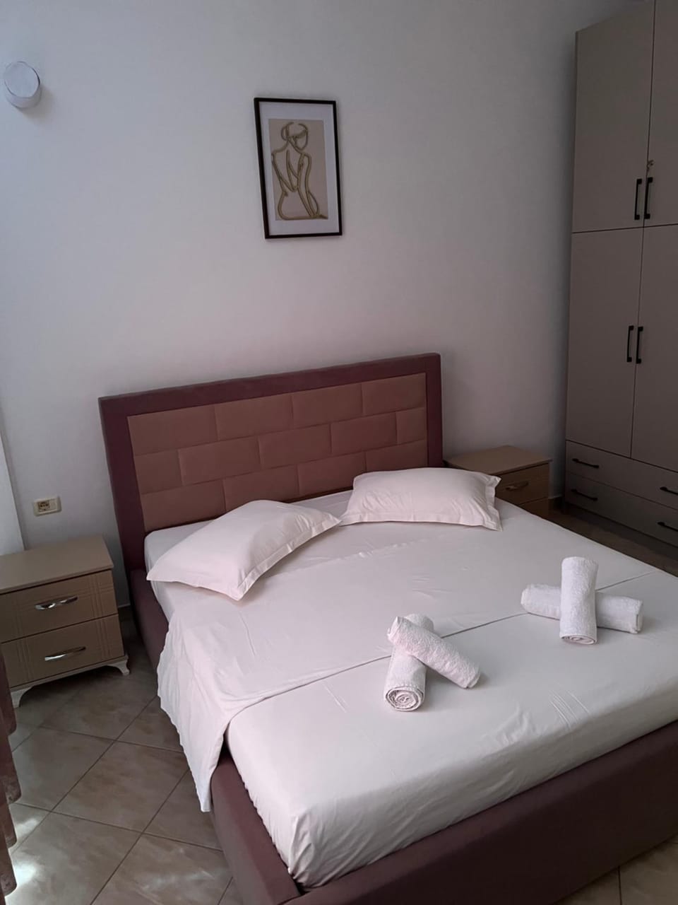 Mandi's Apartment Bed and Breakfast in Ksamil
