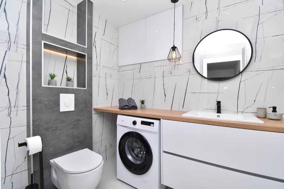 Toilet, Bathroom, washing machine