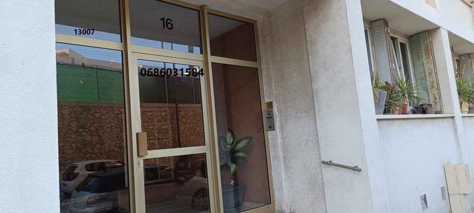 Superbe appartement plage des catalans Apartment in Marseille