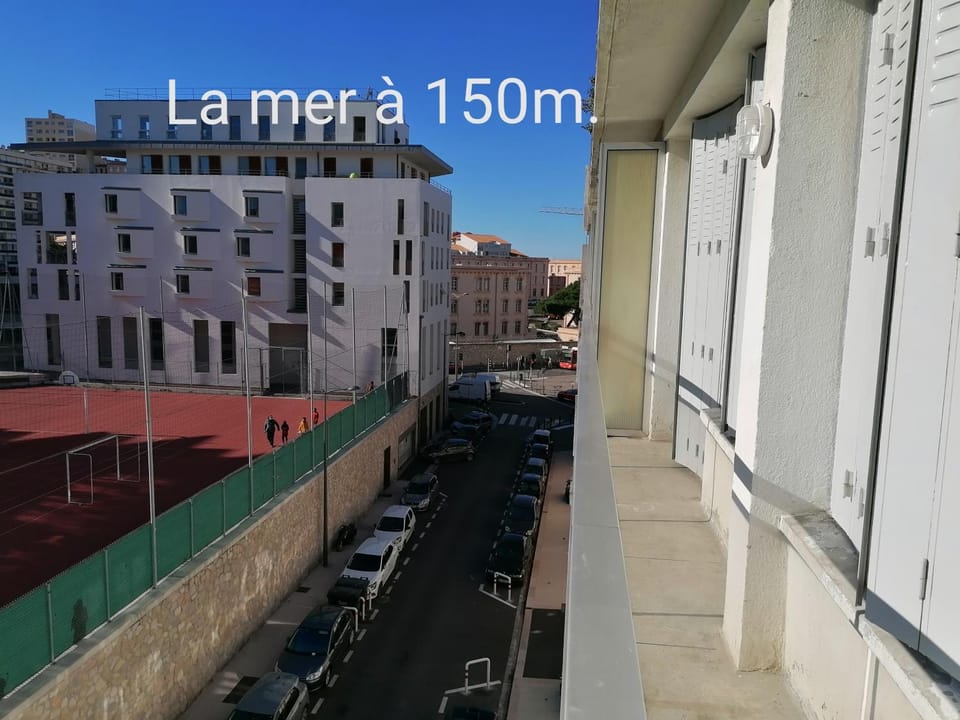 Street view, Quiet street view