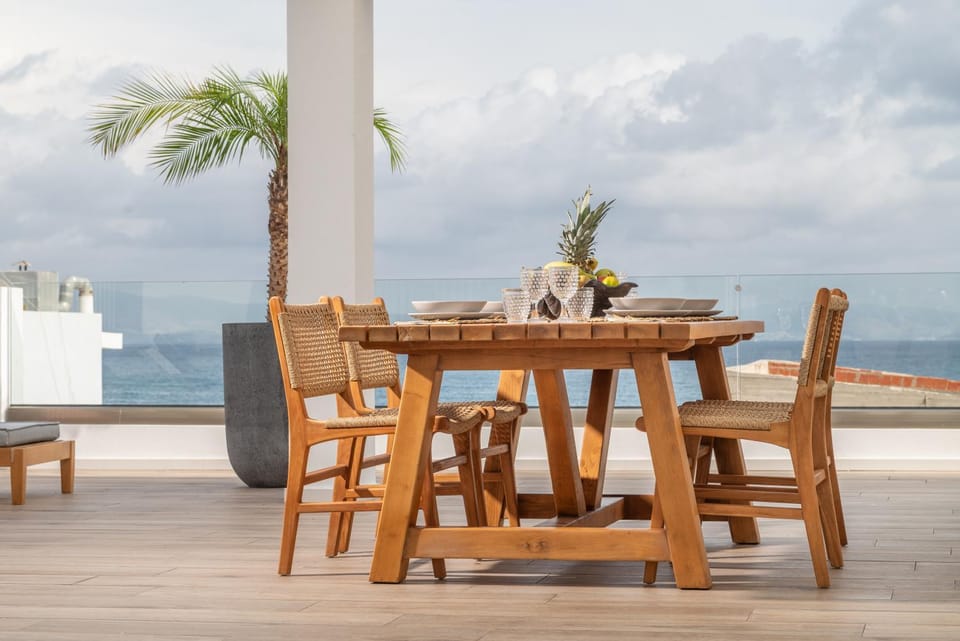 Patio, Day, Natural landscape, View (from property/room), Balcony/Terrace, Seating area, Dining area, Sea view
