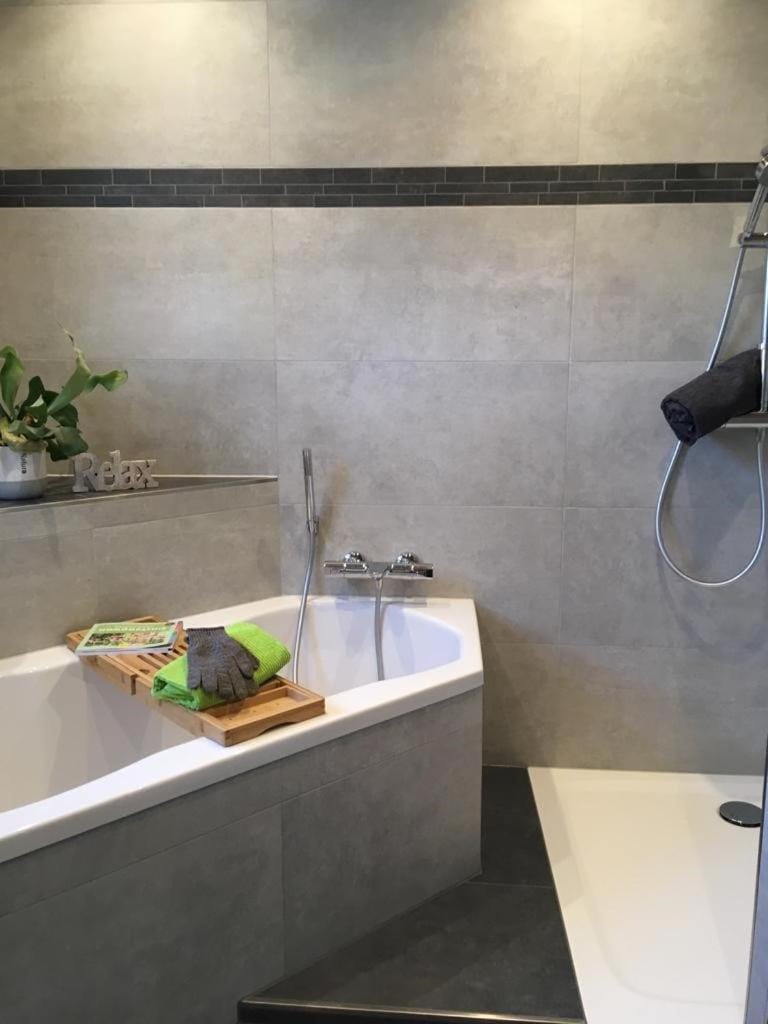 Bathroom, Bath