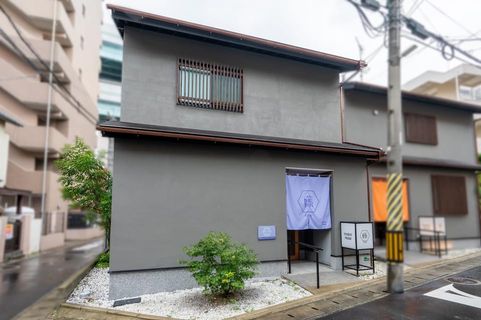 Property building, Day, Neighbourhood