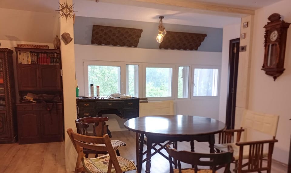 Mansarda veche - central, balcony, self check-in Apartment in Sinaia